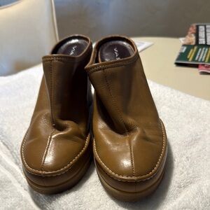 Women’s Via Spiga clog like